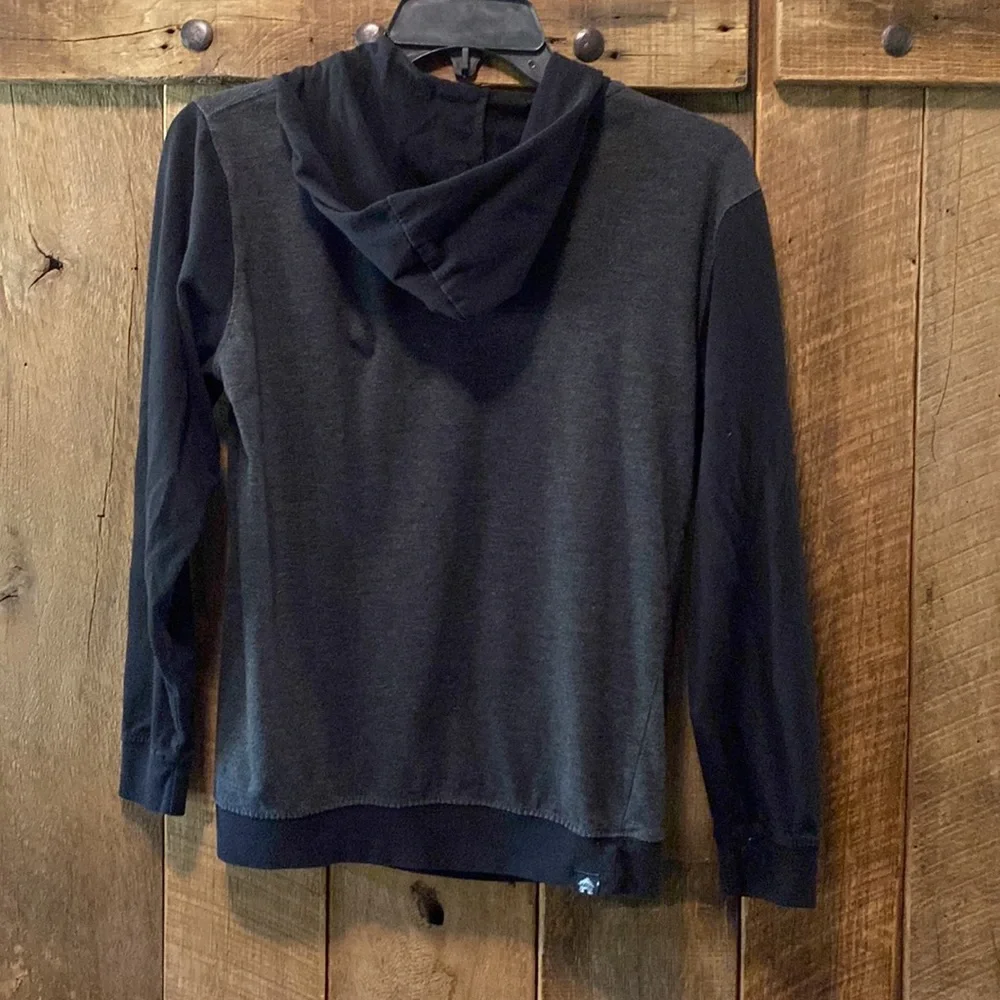 Lightweight pullover - Picture 3 of 3